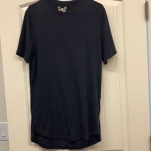 Under Armour Tshirt